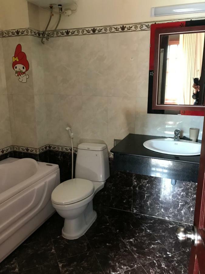 Hostel Phuong Nga Dalat Exteriör bild